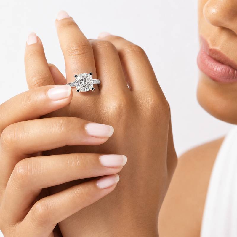 Cushion Diamond Shoulder Set Ring