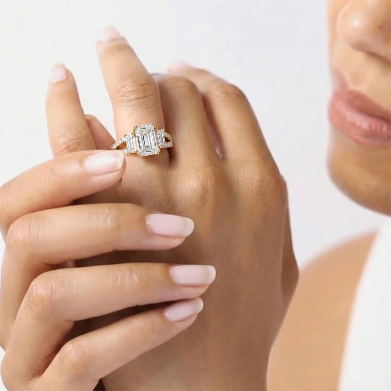 Modern Emerald Diamond Split Shoulder Set Ring