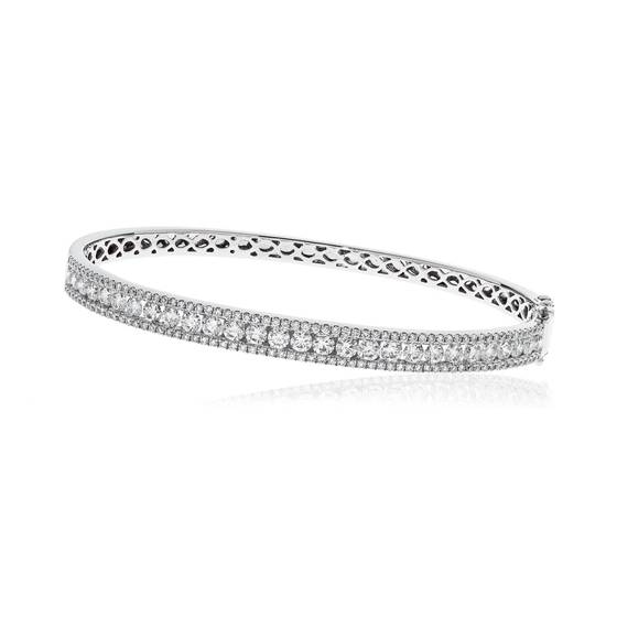 Elegant Round Diamond Set Bangle