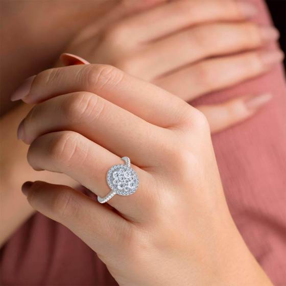 0.40ct VS/E-F Natural Round Diamond Cluster Ring in 18k White Gold