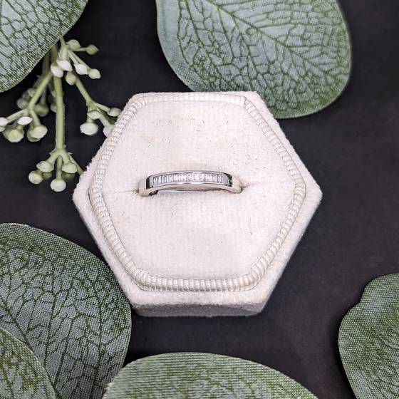 0.15ct VS/E-F Natural Baguette Daimond Half Eternity Ring in Platinum