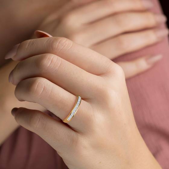 0.28ct VS/E-F Natural Princess Diamond Eternity Ring in 9k Yellow Gold